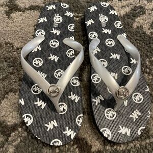 Michael Kors Bedford flip-flop sandals 11